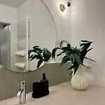 Design Color *